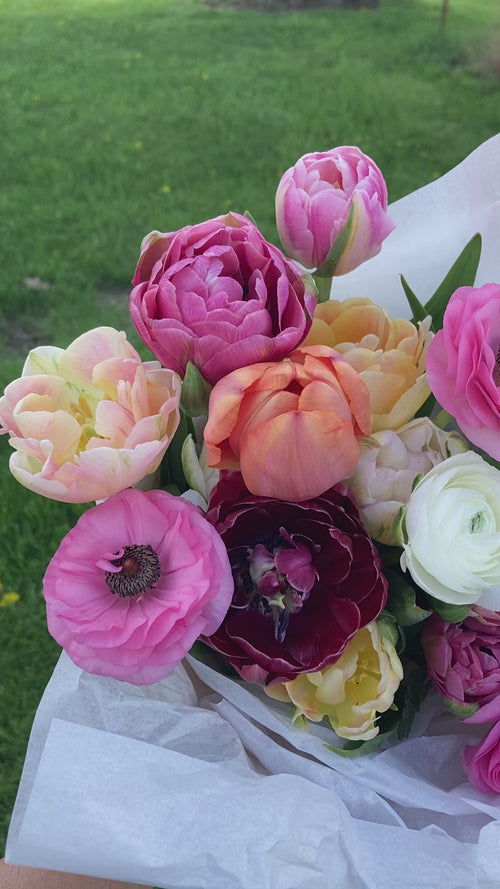 Mother's Day Pre-Order: Tulip & Ranunculus Bouquet
